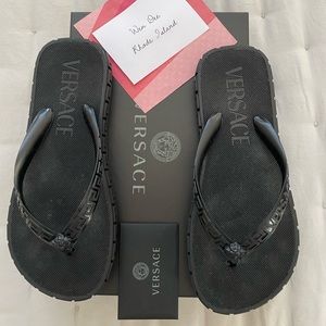 Black Logo Flip Flips ❤️